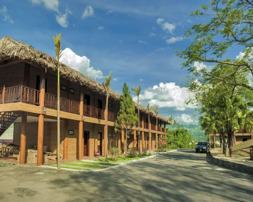 Hoa Binh Resort Hotels in Hoa Binh