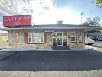 Gateway Inn Gateway Plaza附近的飯店
