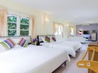 The Secret Cliff Boutique Resort Hotels near WILD CALLING Farm Park