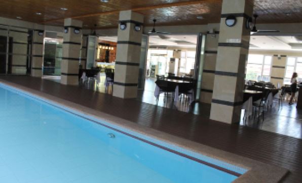 Townhouse Oak Vera Hotel Near Clark International Airport