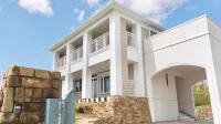 A Luxurious Resort Near the Beach  Resort Villa Costa Branca