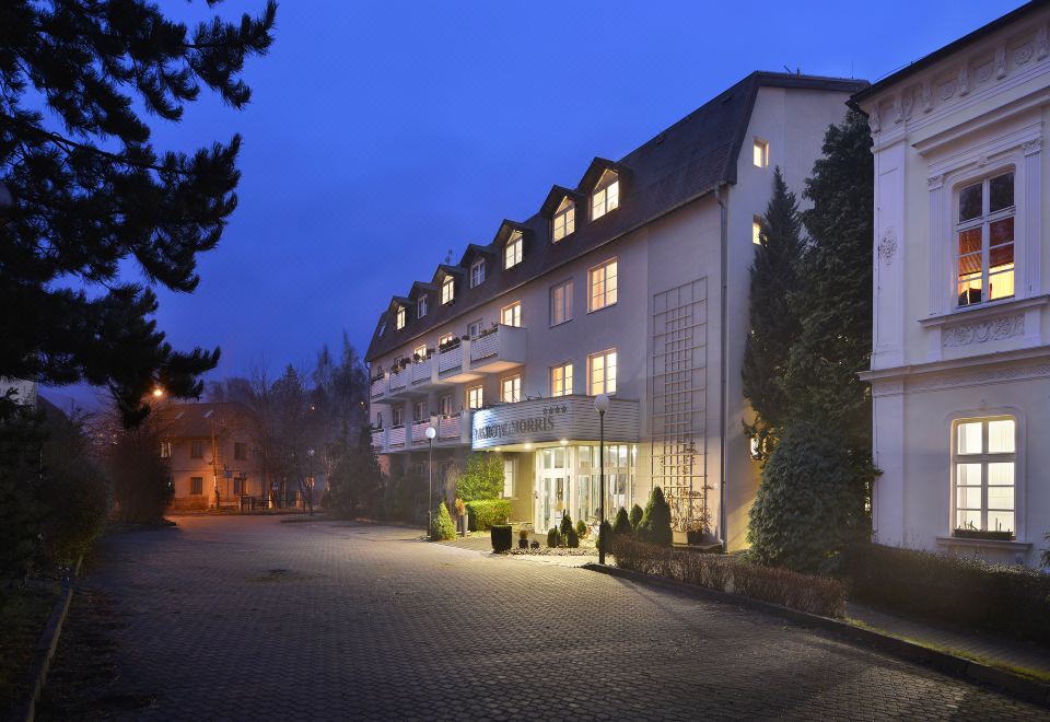 hotel overview picture