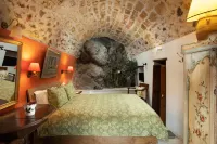 Dorovinis Monemvasia Castlehouses فنادق في مونيمفاسيا