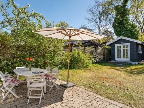 "Ayla" - 200m from the Sea Hotels in Hornbaek