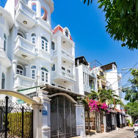 Joi Home The Hidden Villa Отели рядом с достопримечательностью «Пляж Фронт-Бич»
