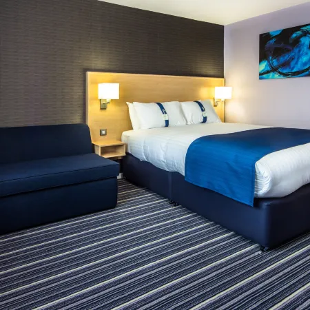 Holiday Inn Express MANCHESTER AIRPORT by IHG