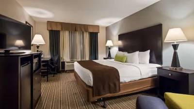 Best Western Plus Sunrise Inn Hotels near Nashville Riverfront Station