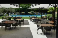 Best Western Premier Clos Syrah Hotel & Spa - Pools