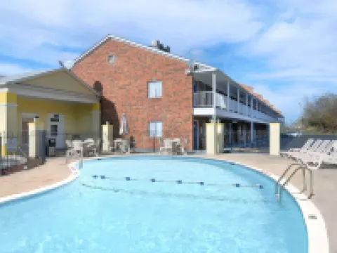 Days Inn by Wyndham KU Lawrence Hotels in Lawrence