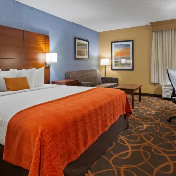 Best Western Plus Fresno Airport Hotel