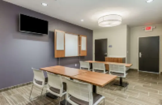 Microtel Inn & Suites by Wyndham Altoona