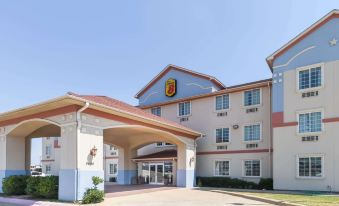 Super 8 by Wyndham Alvarado