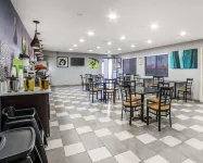 Rodeway Inn & Suites
