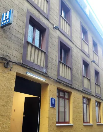 NAP Carta Puebla Отели рядом с достопримечательностью «Church of Santa María de la Corte»