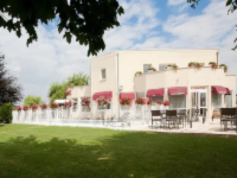 Authentic by Balladins Dijon / Marsannay-la-Côte Hotels in 