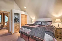 Klamath Falls Cabin Retreat w/ Deck & Grill! Hotels near Link River