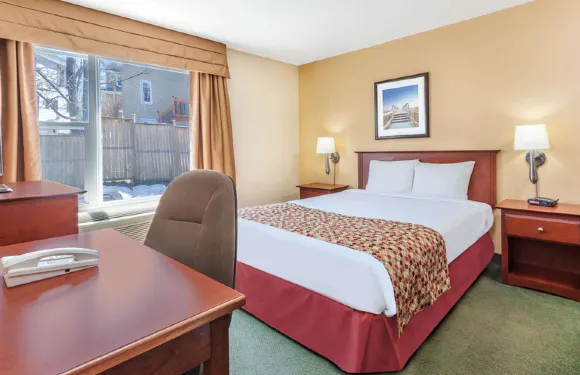 坎貝爾頓温德姆速8酒店