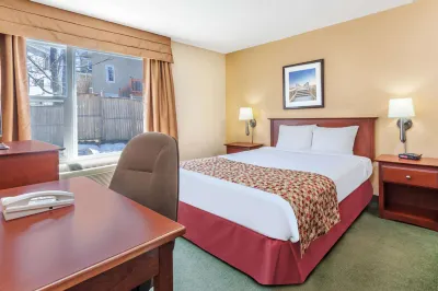 Super 8 by Wyndham Campbellton NB Hotel di 