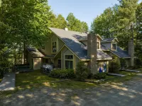 Okemo Westwood Condo 3 Bedroom Condo by RedAwning Hotels in Ludlow