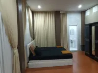 Villa Pondok Alam Alviandra Hotels in Cigombong