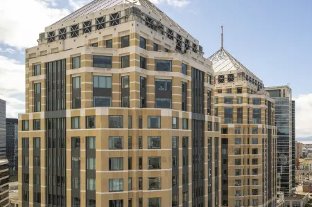 AC Hotel Oakland Downtown Отели рядом с достопримечательностью «Юниверсити оф Калифорния Ботаникал Гарден»