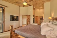 Luxe Show Low Cabin Golf Course and Lake Views - Pet friendly