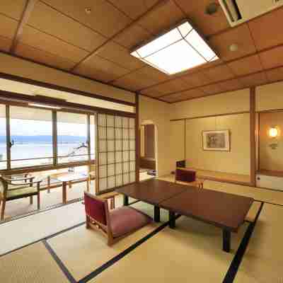 上諏訪溫泉濱之湯旅館 Rooms