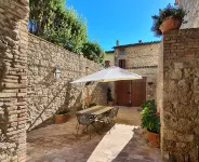La Terrazza, Historic Tuscan Stone Residence with Garden and Terrace in Cetona