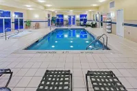Country Inn & Suites by Radisson, Lewisburg, PA - С бассейном