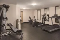 Country Inn & Suites by Radisson, Dubuque, IA - Gym