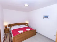 Mraović Hotels in 