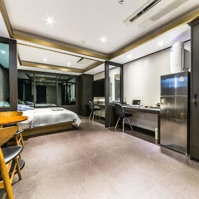HOTEL SEVEN Hotels near محطة مترو إنتشون