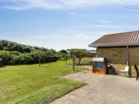 "Ingward" - 750m from the Sea