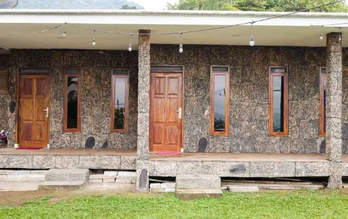 Pondok Rafisqy Hotel a Cisarua