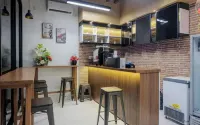 RedDoorz Plus @ Jalan Juanda Medan Hotels in Medan Maimun