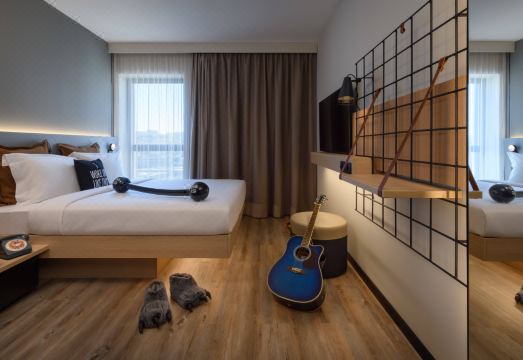 2. 목시 리스보아 ..