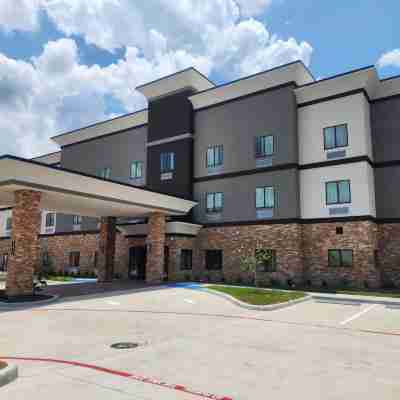 Holiday Inn Express & Suites Dayton - Highway 90 Hotel Exterior