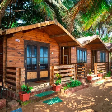 Coastal Galaxy View Hotels near Devbag Beach