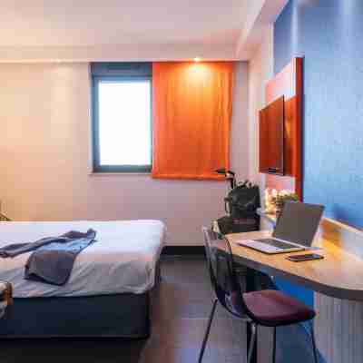 Ibis Styles Romans Valence Gare TGV Rooms