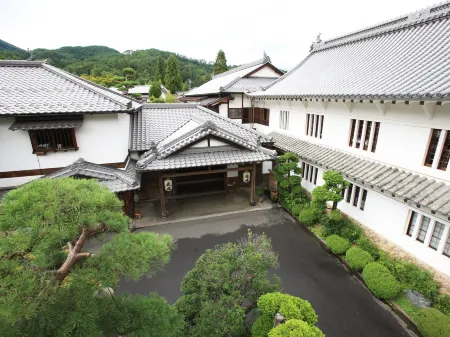 Ryokan Hanaya Отели в г. Уэда