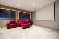 24 Block Hotel