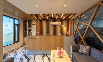 The Seasons Dalhousie - Best Valley View & Mountain View Hotel in Dalhousie - Housity
