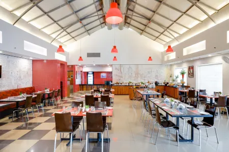 Red Fox by Lemon Tree Hotels, East Delhi