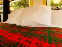 Hébergement Insolite Picasso Hotel a Merlevenez