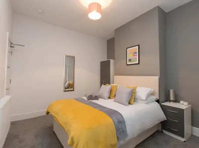Townhouse @ 166 Ruskin Road Crewe Hotels near Bargain Booze Select Convenience