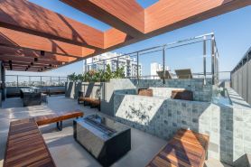 LIV - Apartment 1602