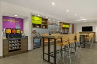 Home2 Suites by Hilton Baytown - فطور