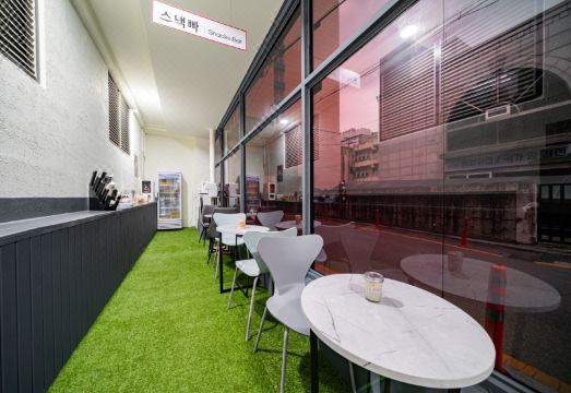 오산 JJ 호텔 객실 내부 전경