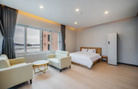 Changwon Jinhae Hotel 701