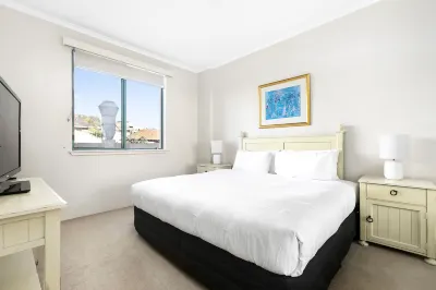 The Coogee View Beachfront Serviced Apartments 더닝햄 보호지역 주변 호텔